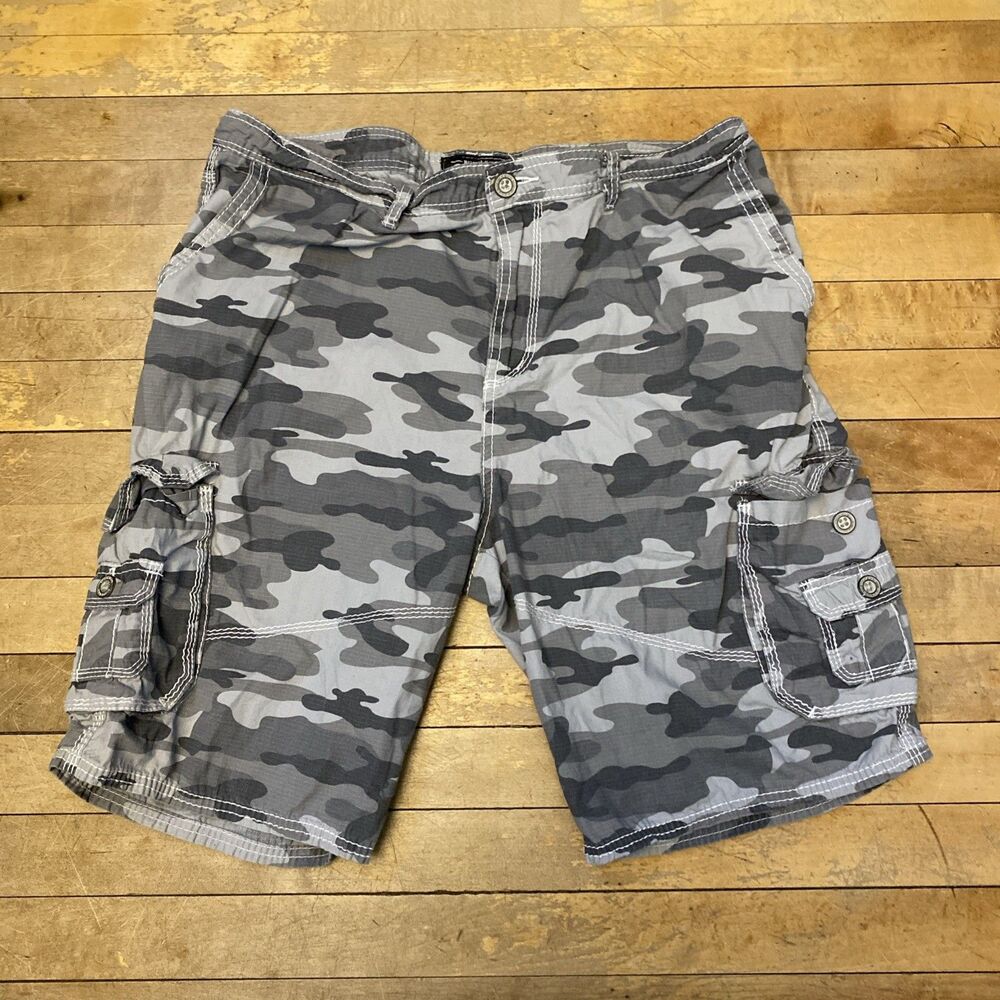 Buckle Black Gray Camo Cargo Shorts Men’s Size 38/23 Standard Fit